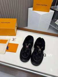 Picture of Louis Vuitton Shoes _SKULVsz35-40N110212742